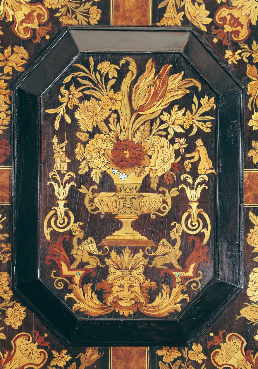 Detalhe de marchetaria de um buffet (madeira) de French School