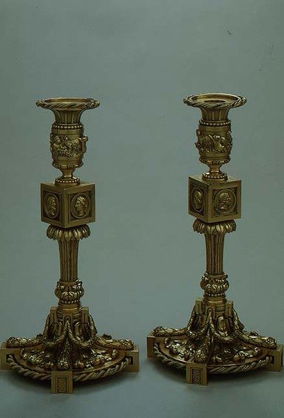Par de castiçais por Boucheron, 1783 (prata dourada) de French School