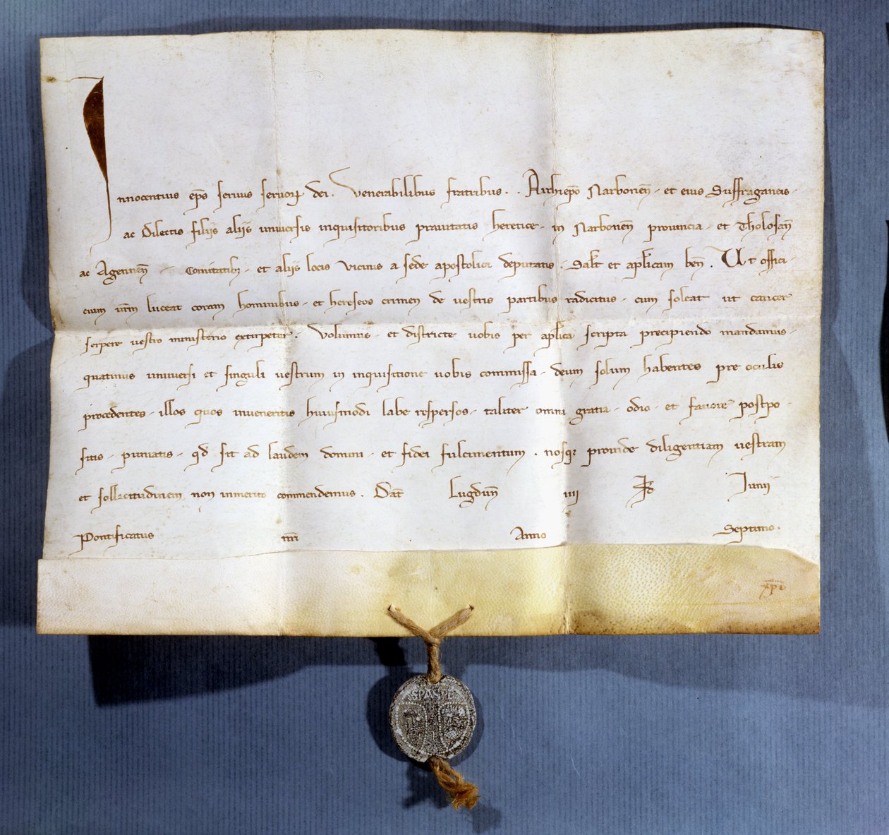 Touro papal do Papa Inocêncio IV (d.1254) contra os albigenses de French School
