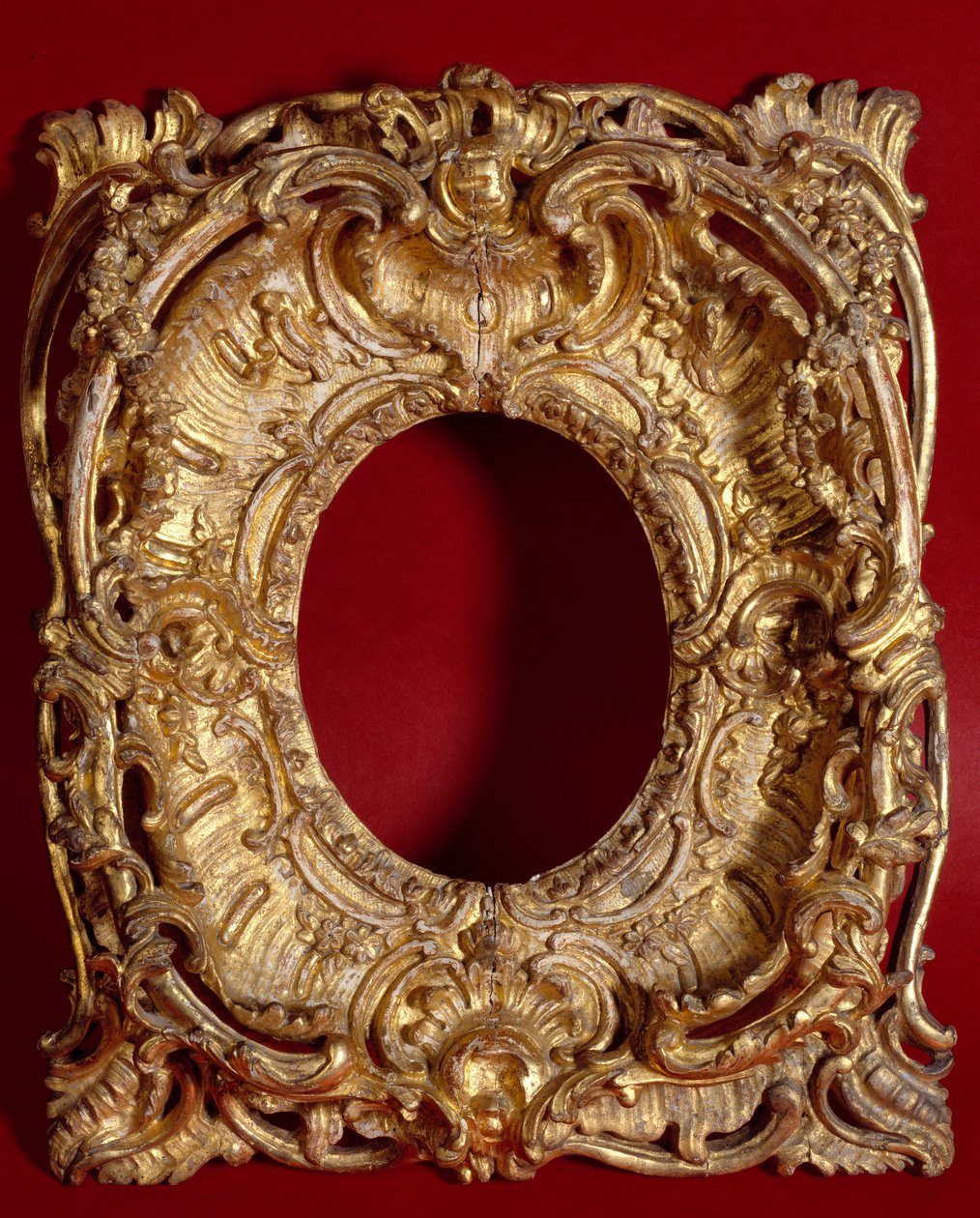 Moldura em madeira dourada. França Século XVIII. Paris, artes decorativas. de French School