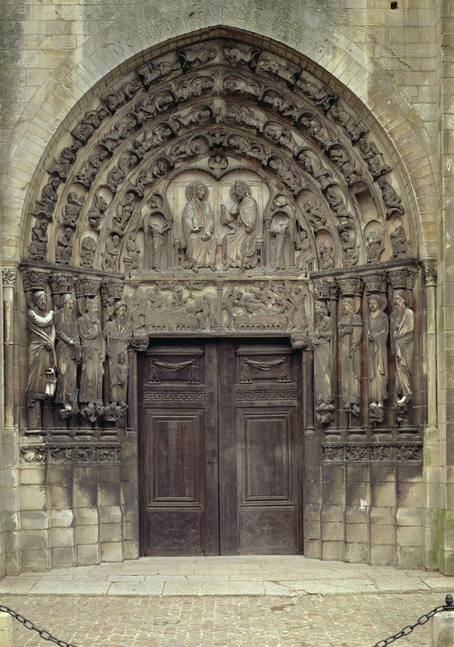 Portal e esculturas circundantes com figuras e cenas bíblicas incluindo o Entombamento (foto) de French School