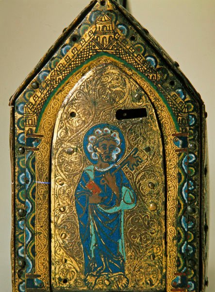 Caixão Relíquio com Cenas da Vida de Santa Valéria, Limoges, c.1175 (madeira, cobre e esmalte cloisonne, gravado e dourado) de French School