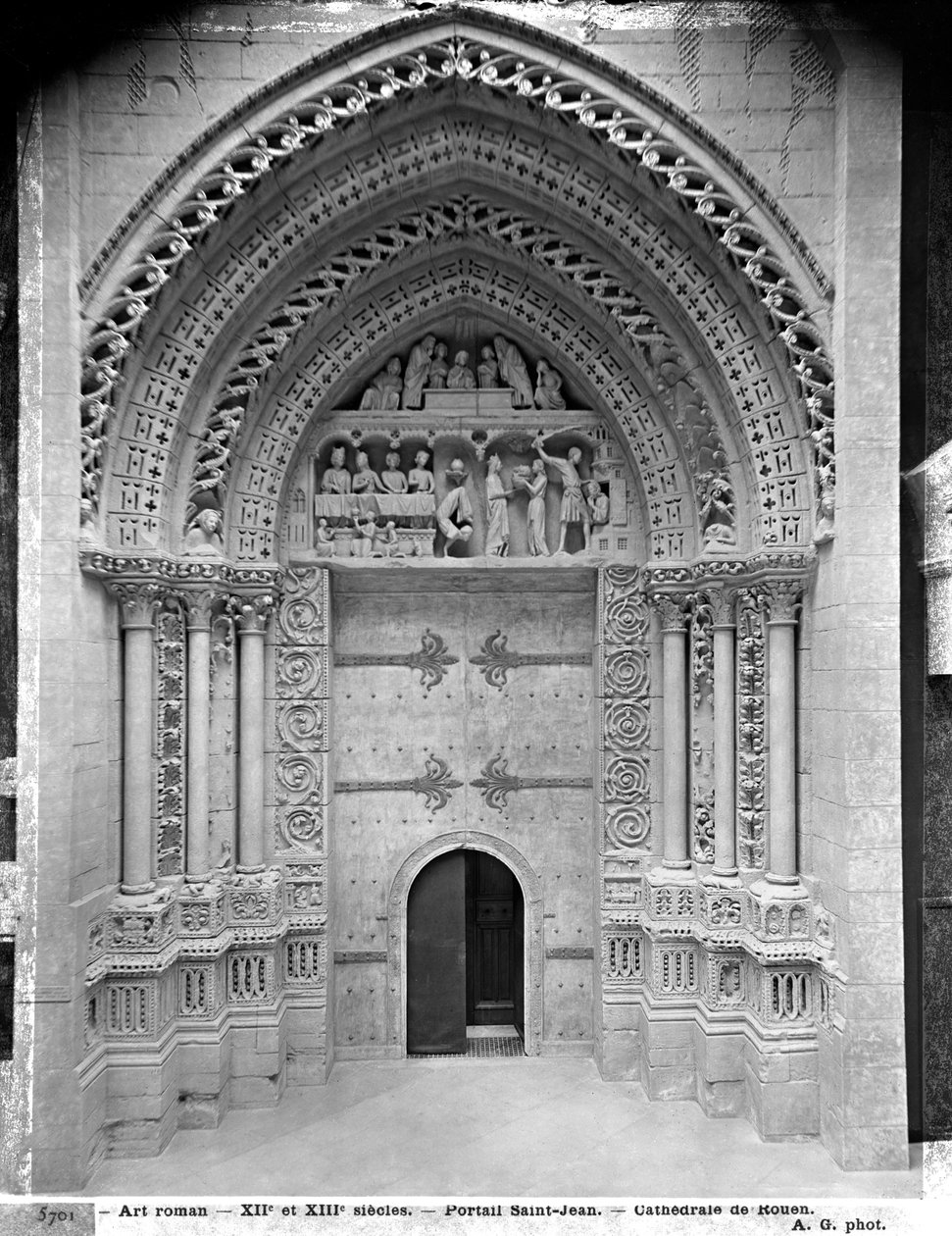 Reprodução do portal da fachada de São João Batista na Catedral de Rouen (gesso de pedra) (ver detalhe 253208) de French School