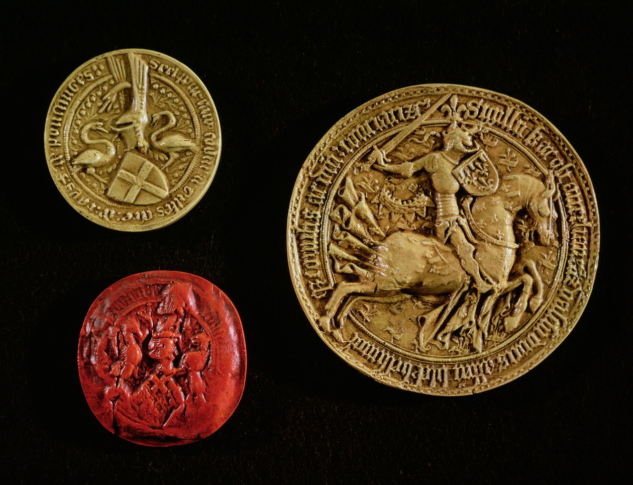 Selos de Gilles de Laval (1404-40) Senhor de Rais, Jean dOrleans (1402-68) Conde de Dunois e Jean Poton de Xaintrailles (1400-61) de French School