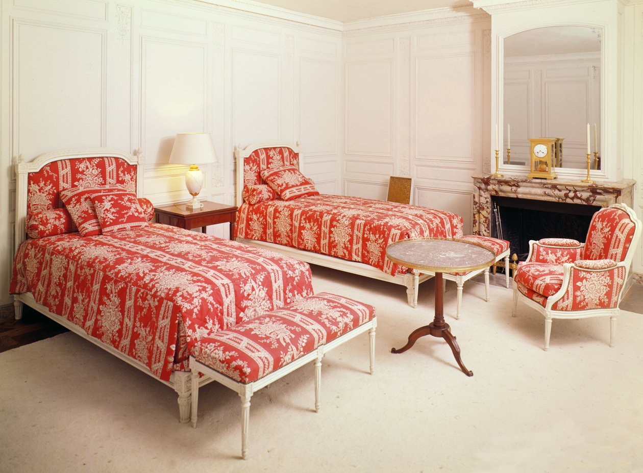 O quarto do general Charles De Gaulle (1890-1970) e sua esposa no Grand Trianon de French School