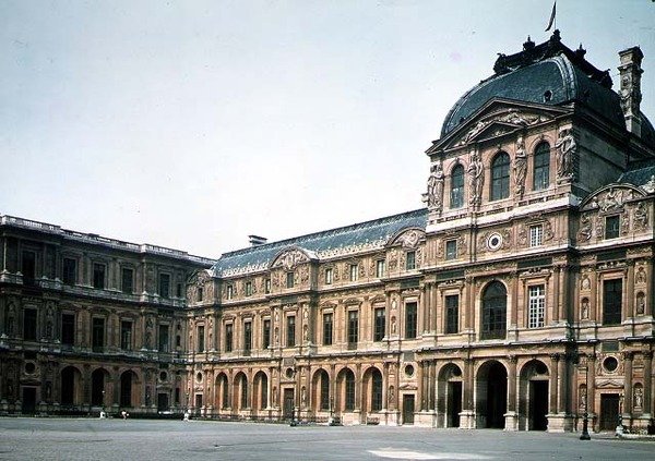 O Cour Carree e o Pavilhão do Relógio, projetado por Jacques Lemercier (c.1585-1654) e Pierre Lescot (1515-78) de French School