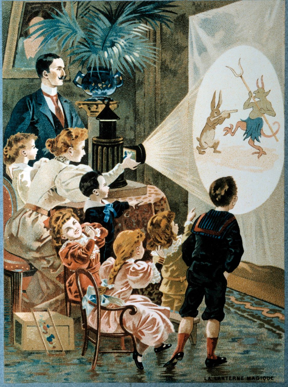 A lanterna mágica na família As crianças olham para o ecrã da lanterna mágica, século XX (cromolitografia) de French School