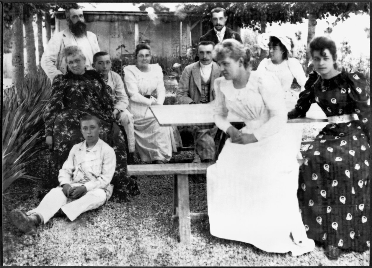 As famílias Monet e Hoschede, c.1880s (impressão em gelatina de prata) de French School