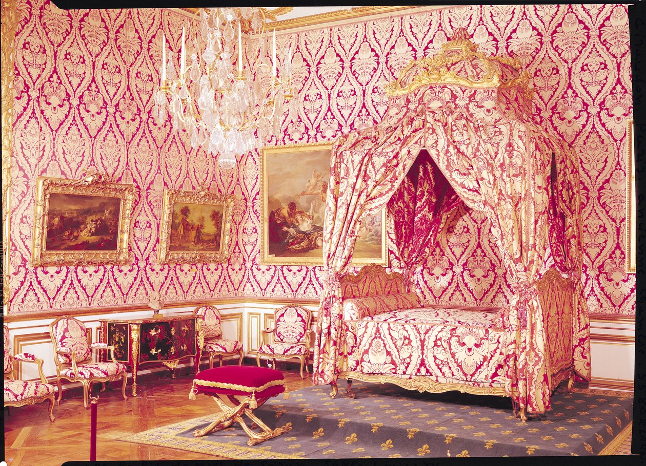 O quarto do dauphin com a cama de Madame de Seran, estilo de Louis XV, 1729-74 de French School