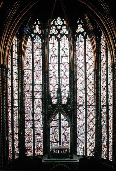 O vitral no coro da Capela Superior, 1246-48 de French School