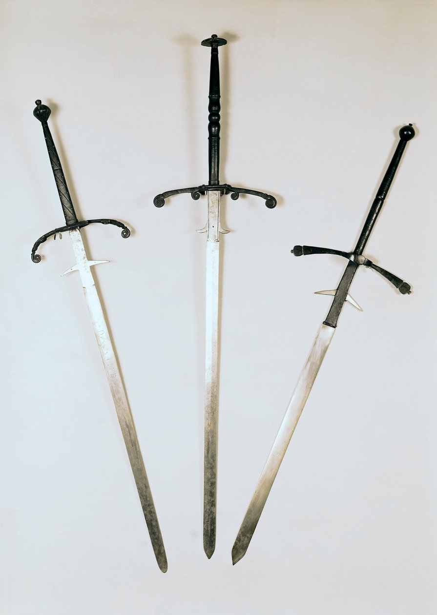 Três espadas de duas mãos, 1570 (metal) de French School