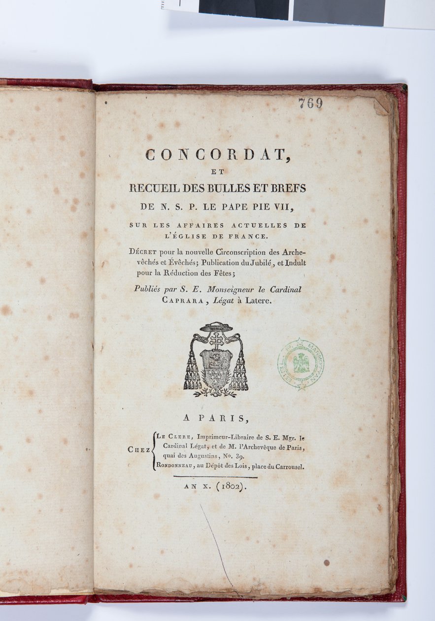 Página de título da Concordata e Colecção dos Touros e Manchas do NSP Papa Pio VII, publicado por Giovanni Battista Caprara, Paris, Chez Le Clers, 1802 (impresso) de French School