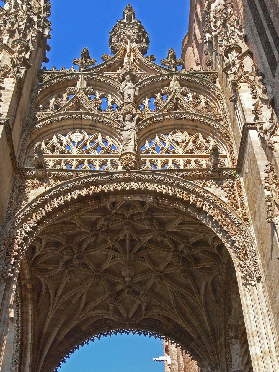 Rendilhado acima da porta sul de French School
