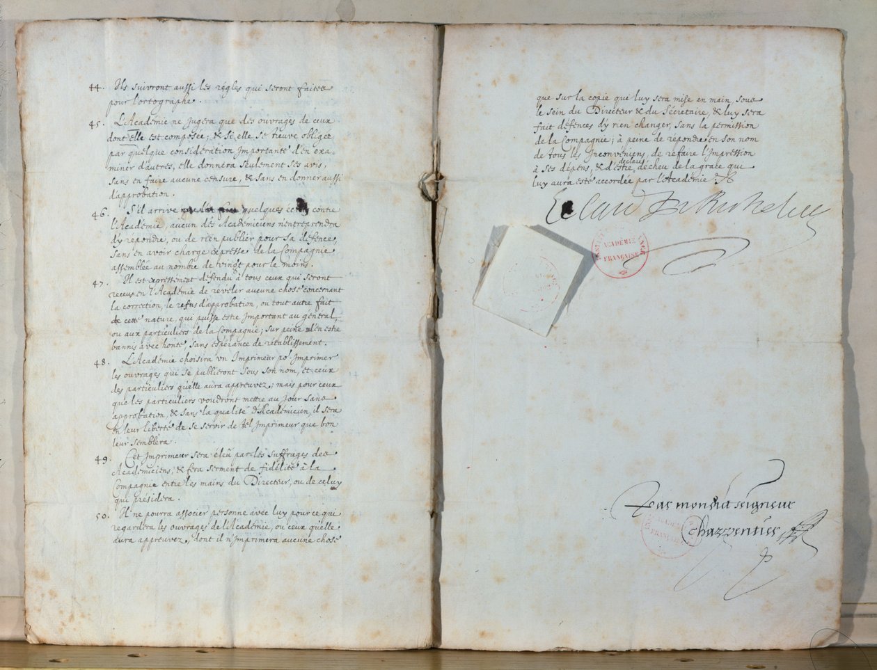 Duas páginas dos estatutos da Academia Francesa, 1635 (tinta no papel) (ver também 179947) de French School