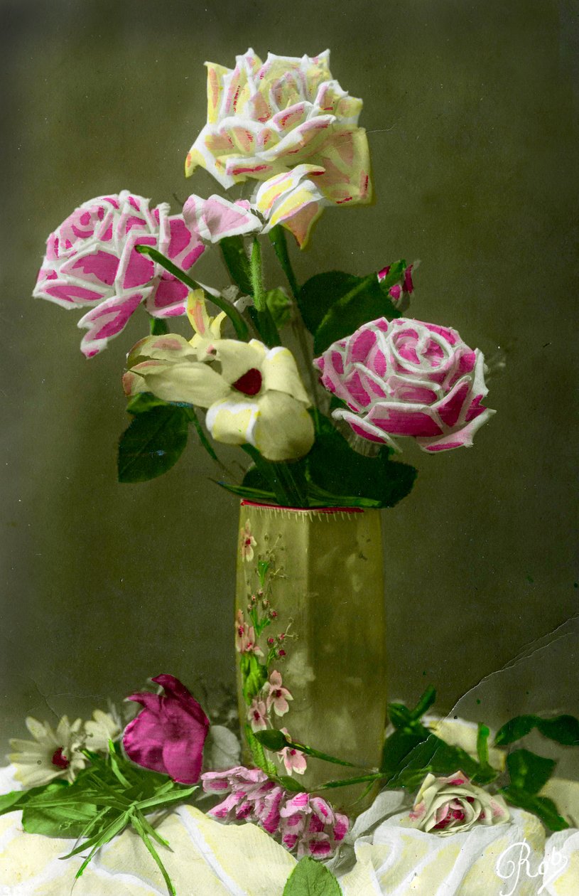 Jarra de Rosas c.1898 (foto colorida à mão) de French School
