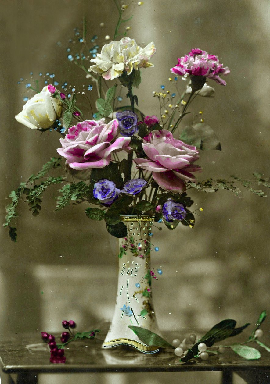 Vaso de flores c.1898 (foto colorida à mão) de French School