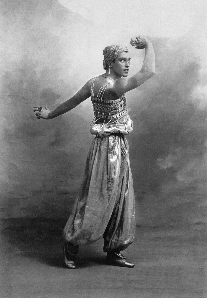 Vaslav Nijinsky (1890-1950) bailarino russo de origem polaca, aqui no ballet Sheherazade de French School