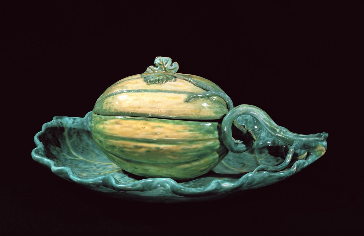 Prato de legumes em forma de abóbora, de Sceaux (faiança) de French School
