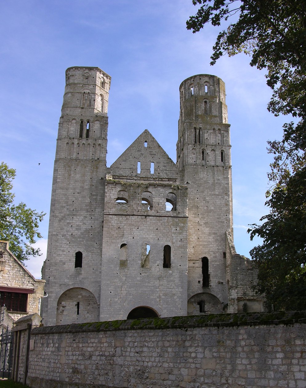 Vista da Abadia de Jumieges de French School