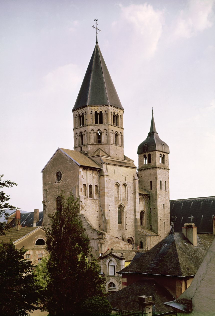 Vista do Clocher de lEau Benite da Igreja da Abadia, 1088-1130 de French School
