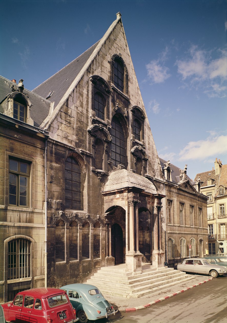 Vista da fachada do Palais de Justice, construída em 1572 de French School