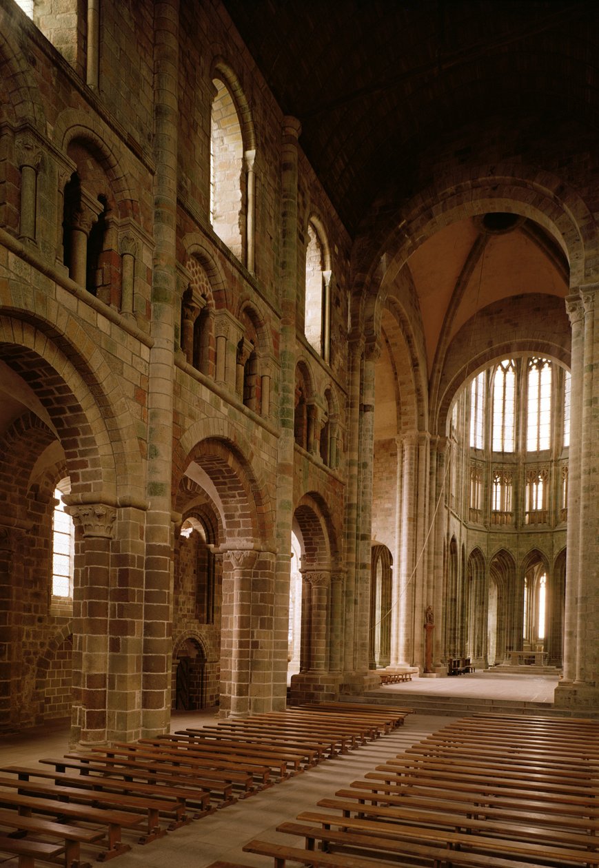 Vista da nave do coro, 1020-1135 (ver também 181868) de French School