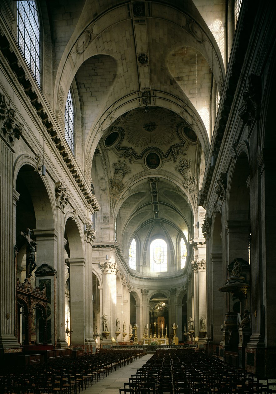 Vista da nave em direção ao coro, construída entre 1646-1780 de French School