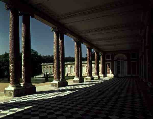 Vista do terraço na ala direita do Grand Trianon, c.1725 (foto) de French School