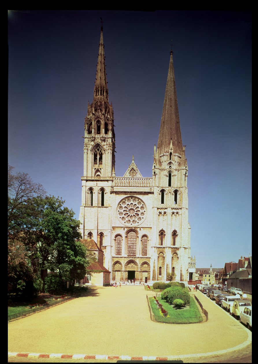 Vista da fachada oeste de French School