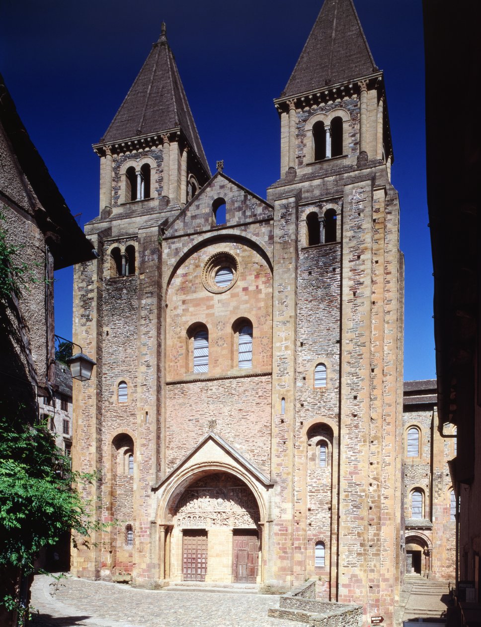 Vista da fachada oeste de French School