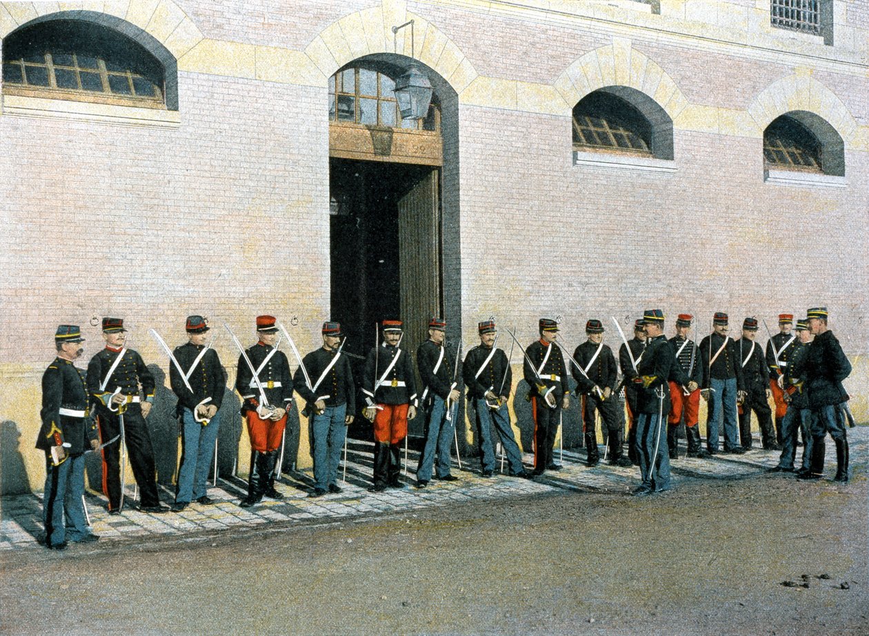 Aulas a pé: os novos guardas republicanos admitidos são oficiais subalternos; retomam as aulas a pé sob a direcção de um tenente - em "Álbum militaire" - Legion de la Garde de French School