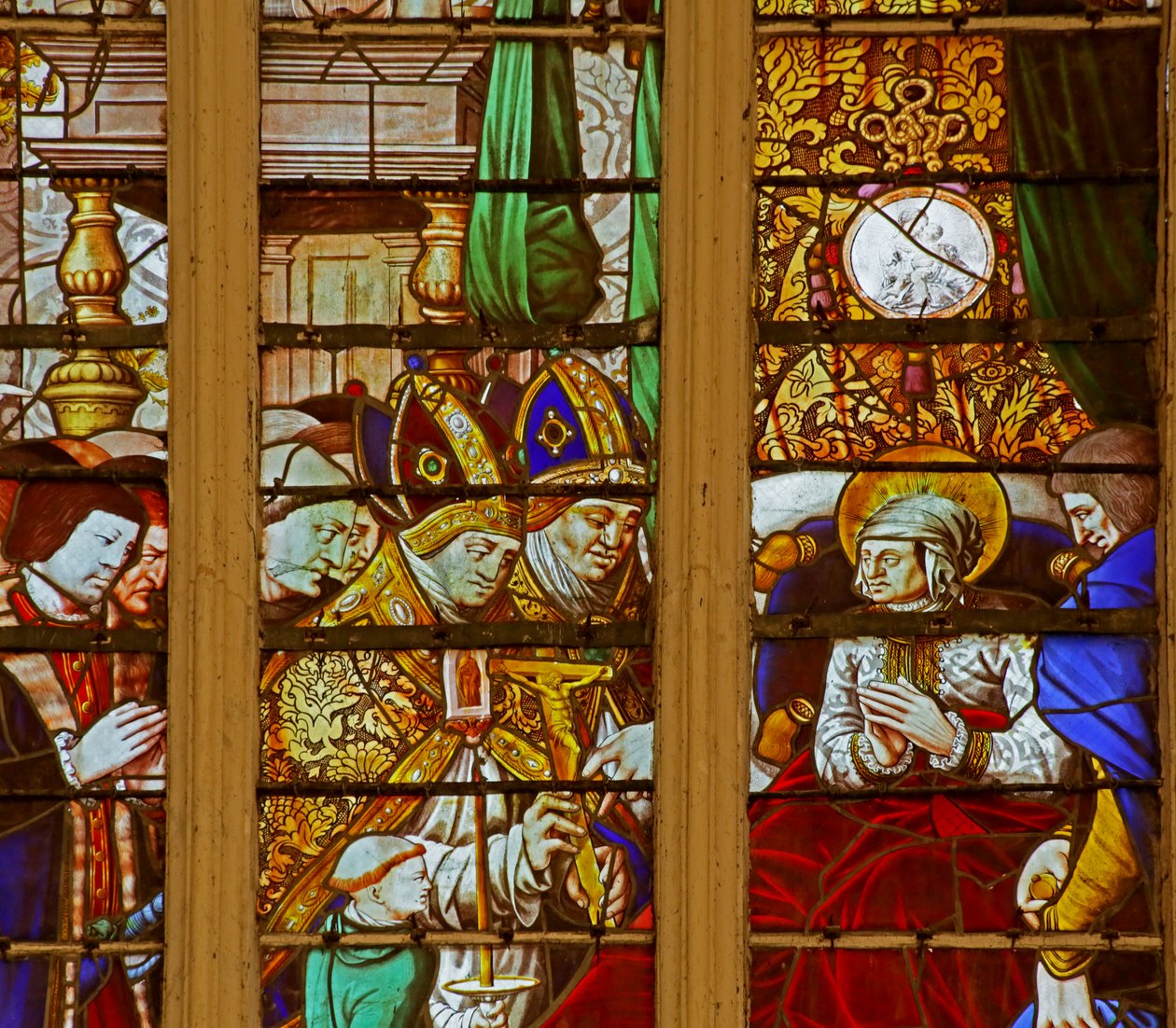 Janela que retrata Saint Louis: recupera milagrosamente de doenças e promessa de ir para a Terra Santa (vitral) de French School