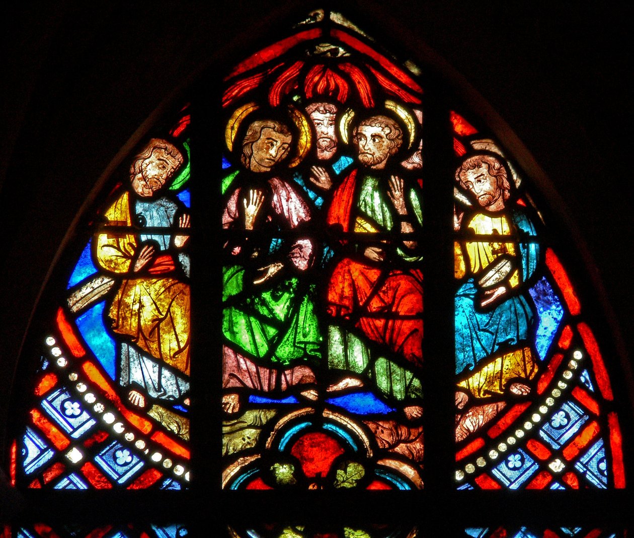 Janela w0 representando Pentecostes-Virgin e fourApostles de French School