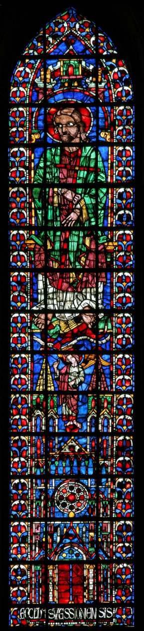 Janela w102 retratando St Andrew e a Igreja de Soissons de French School