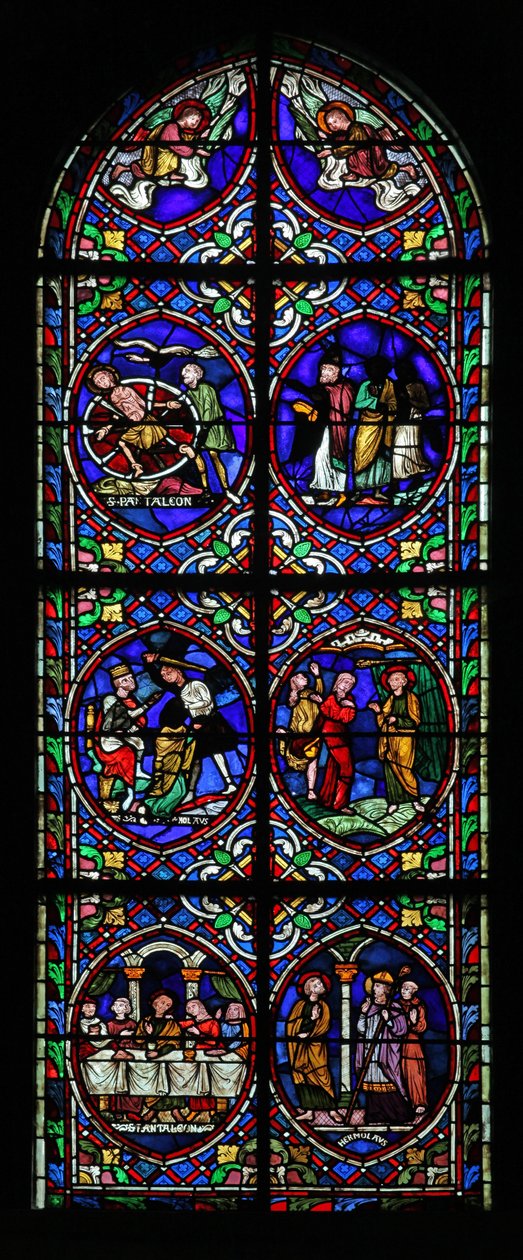 Janela w.102 retratando cenas da vida de St Pantaléon de French School
