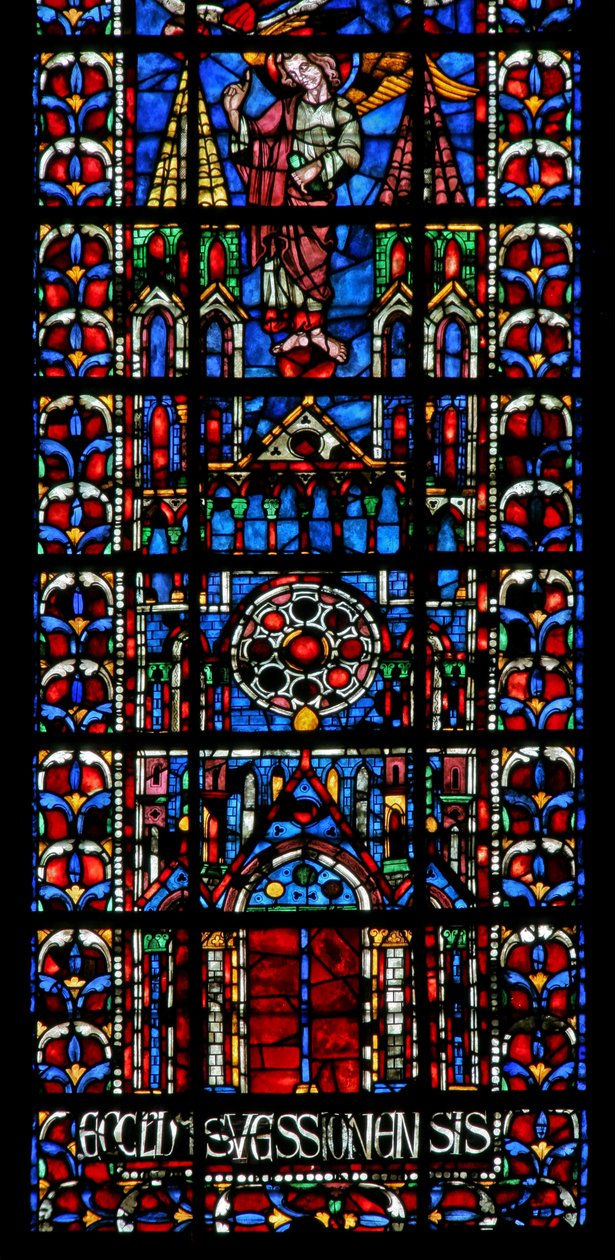 Janela w102 retratando a catedral da igreja de Soissons de French School