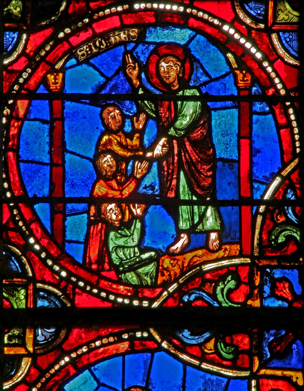 Janela w12 representando uma cena da lenda de São João: o santo e a taça envenenada: São João sobrevive e revive os 3 homens envenenados de French School