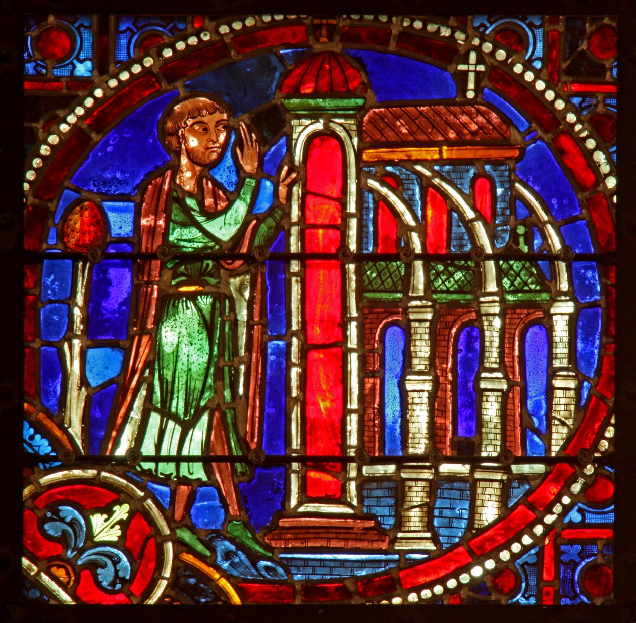 Janela w1 representando uma cena da história de Theophilus: ele entra em uma igreja para se arrepender de French School