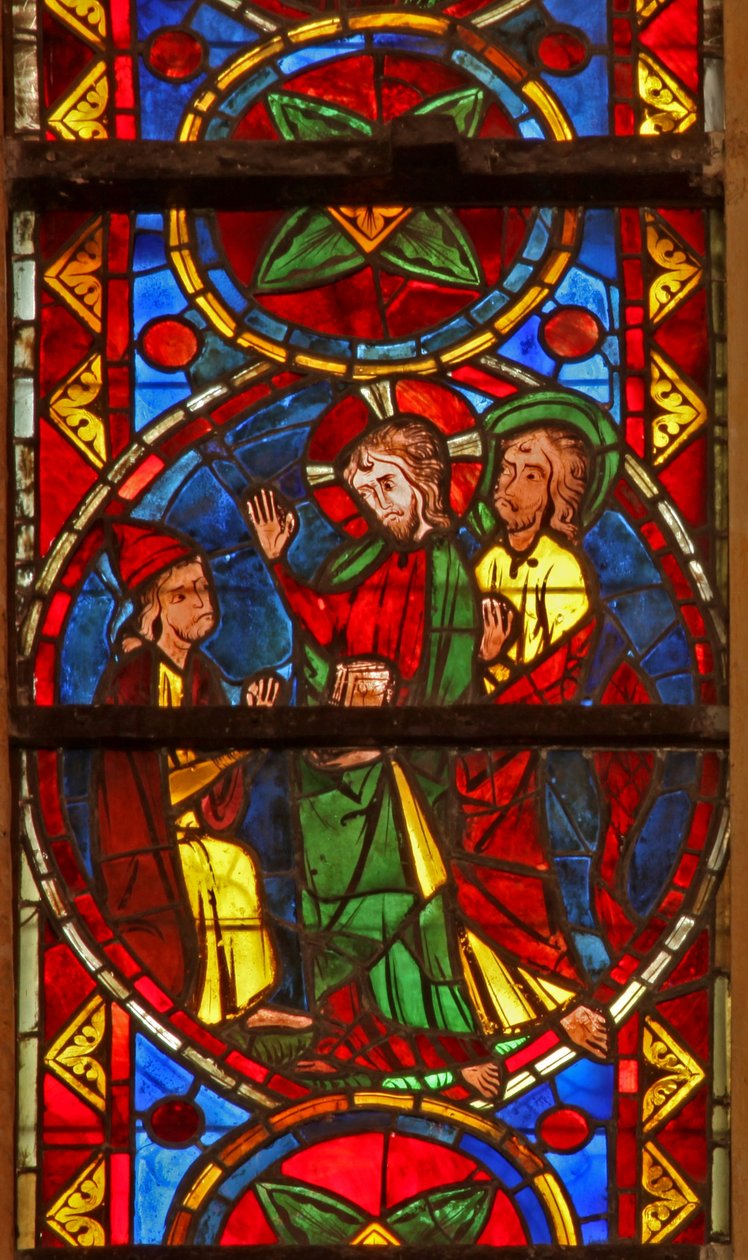Janela w213 retratando uma cena da vida de São Tomé: Cristo (recolhe o mensageiro Gundaphorus) E diz a São Tomás para ir à Índia de French School