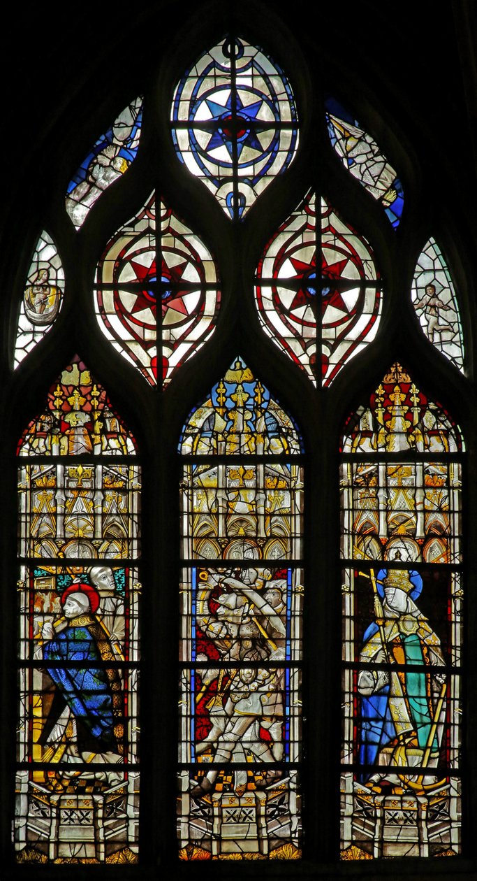 Janela w214 representando St Clement (R) e a morte de St Thomas Becket de French School