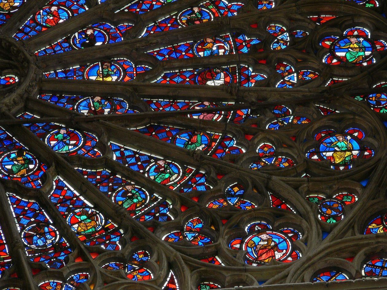Janela w219, a janela rosa norte, retratando profetas, ancestrais de Cristo e Anciões do Apocalipse (rosácea - interna) de French School
