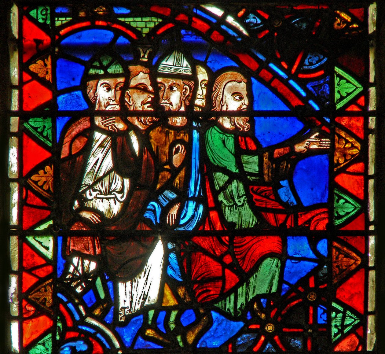 Janela w51 representando uma cena da vida de Santa Catarina: os filósofos se reúnem para condená-la de French School