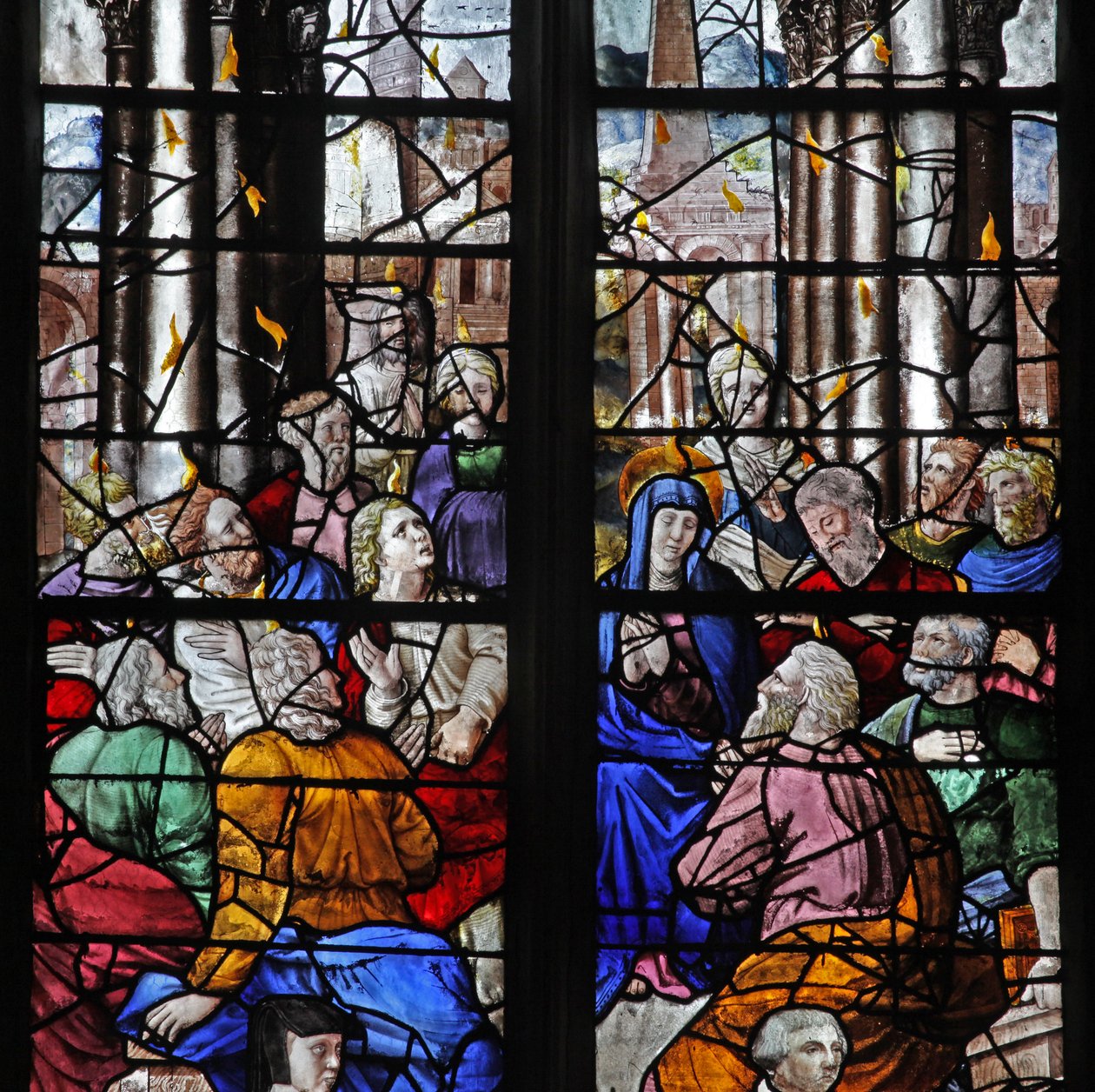 Janela w5 retratando o Pentecostes de French School