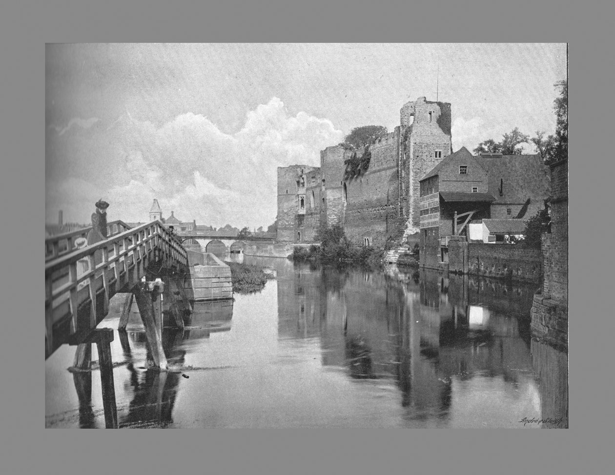 Castelo e ponte de Newark, c1900 de Frith and Co