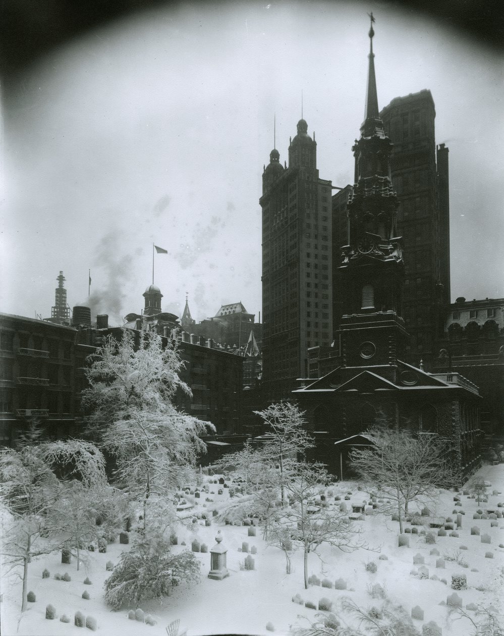 Churchyard de St. Paul com neve, cidade de Nova York de G.P. Hall und Sohn