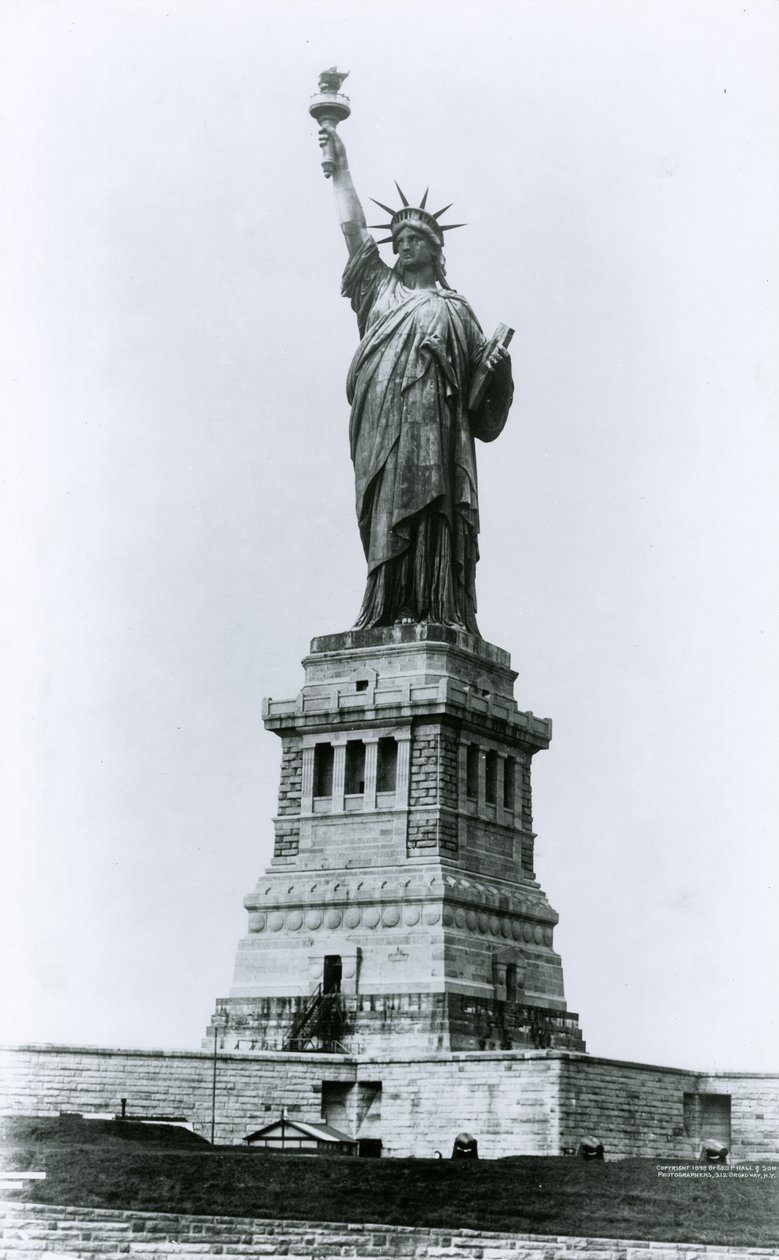 A estátua da Liberdade de G.P. Hall und Sohn
