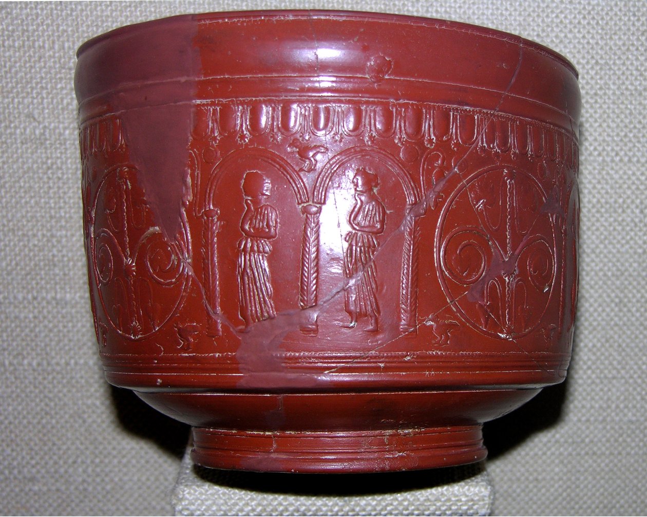 Taça Dragondorff, de Graufesenque, c.150 aC (terracota) de Gallo Roman