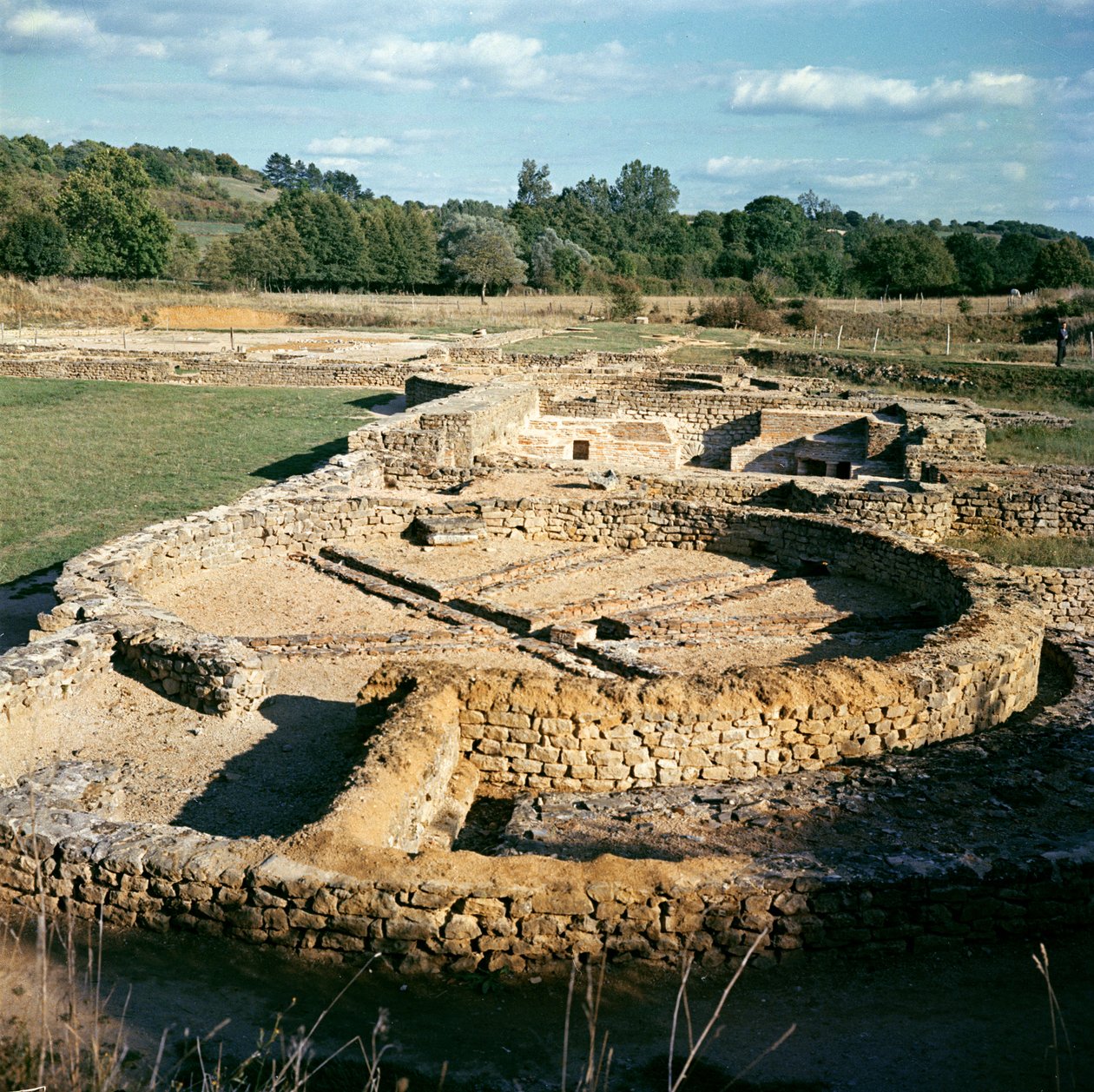 Vista dos banhos termais de Gallo Roman