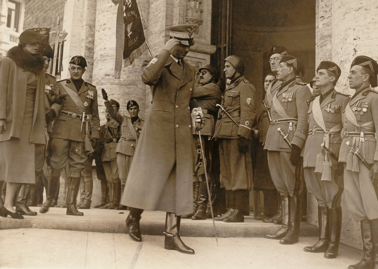 Album MVSN- Camisas Negras: Os Príncipes do Piemonte visitam a Casa Mãe dos Mutilados em Roma, 021938 de Genovesi Genovesi
