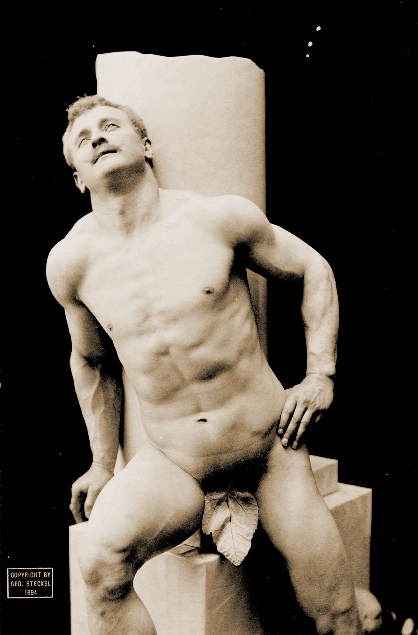 Eugen Sandow, na clássica pose greco-romana antiga, c.1894 de George Steckel
